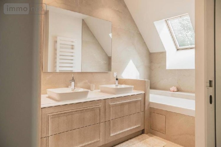 Location maison Rennes 35000 Ille-et-Vilaine 114 m2 5 pièces 2100 euros