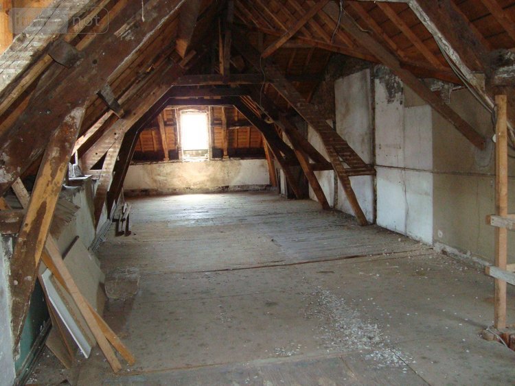 Immeuble a vendre Pontivy 56300 Morbihan 81 m2  157000 euros