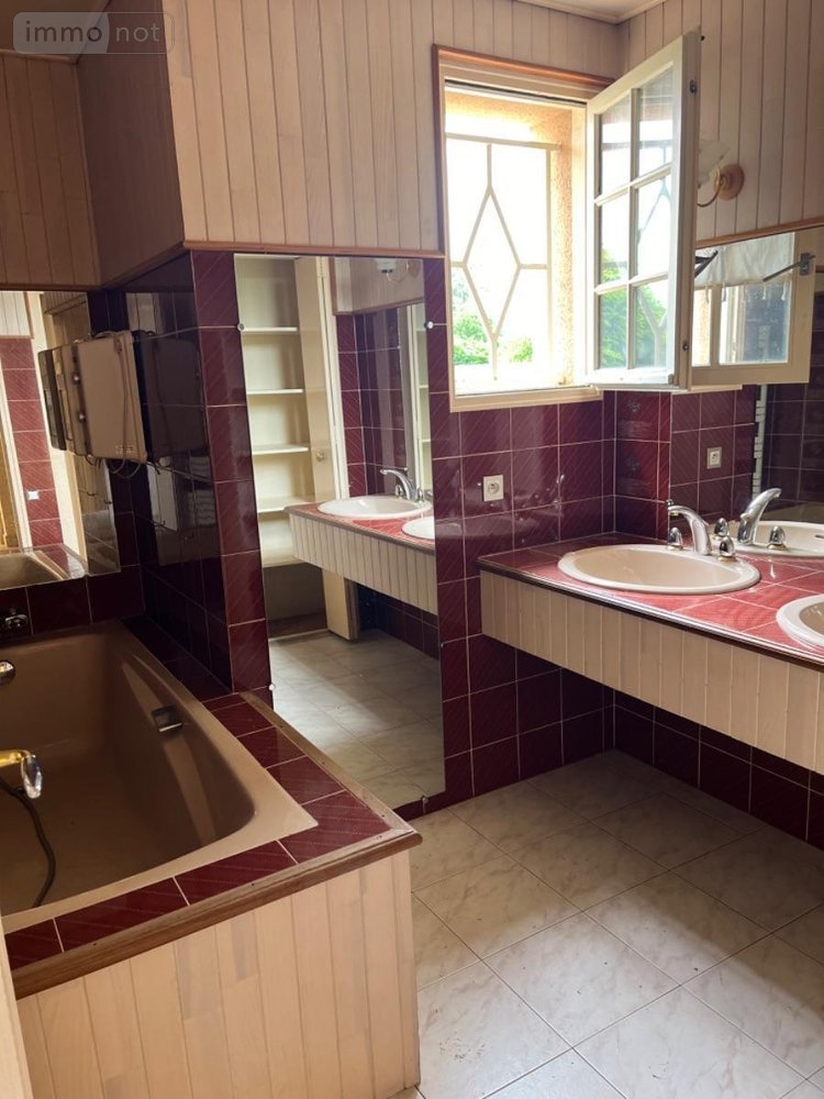 Maison a vendre Pugnac 33710 Gironde 218 m2 7 pièces 436800 euros