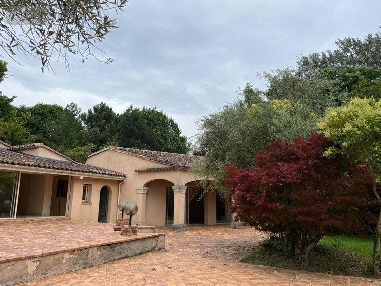 Maison a vendre Pugnac 33710 Gironde 218 m2 7 pièces 436800 euros