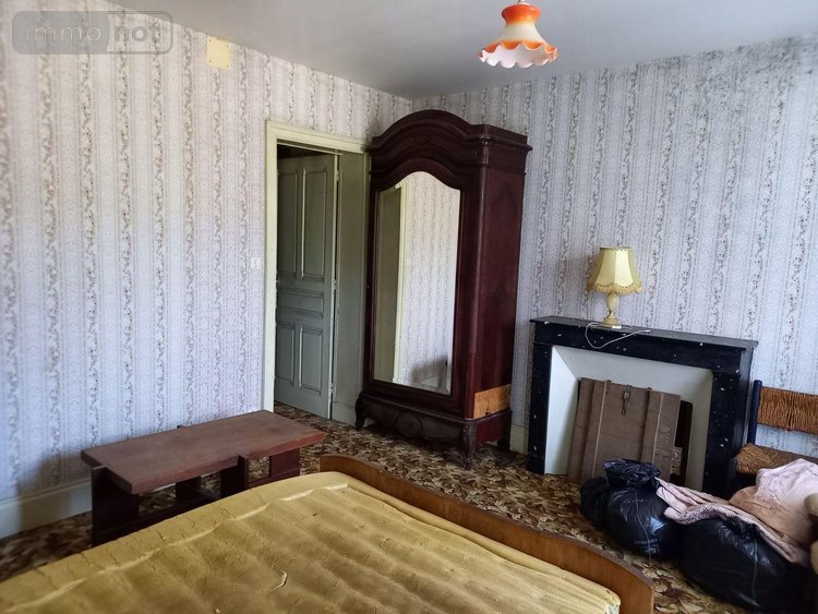 Maison a vendre Vic-sur-Cère 15800 Cantal 216 m2 7 pièces 28000 euros