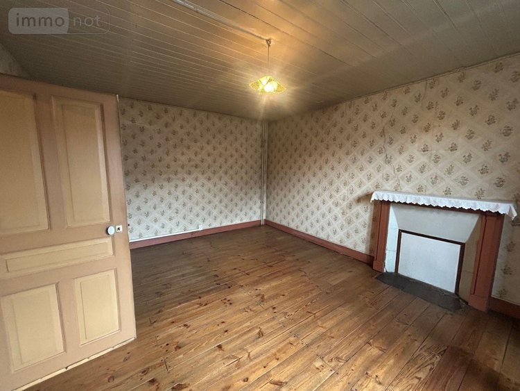 Maison a vendre Ydes 15210 Cantal 90 m2  63600 euros