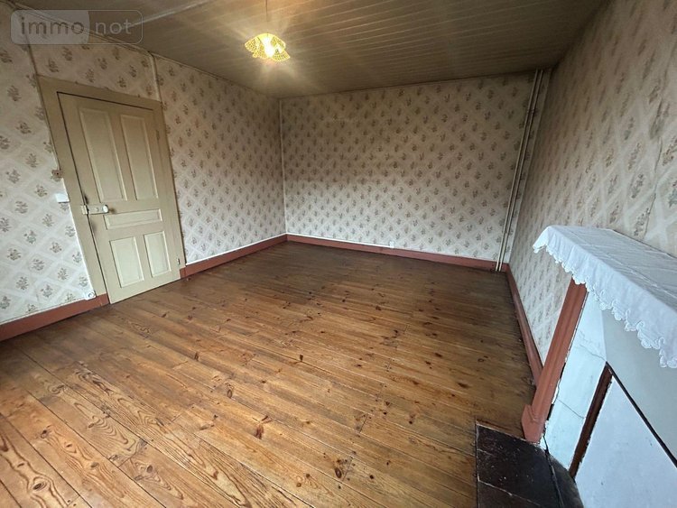 Maison a vendre Ydes 15210 Cantal 90 m2  63600 euros