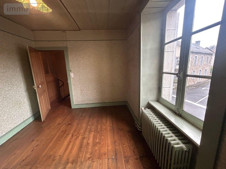 Maison a vendre Ydes 15210 Cantal 90 m2  63600 euros