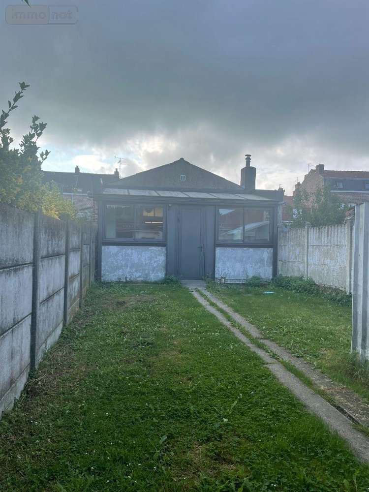 Fonds et murs commerciaux a vendre Bailleul 59270 Nord 196 m2  271000 euros