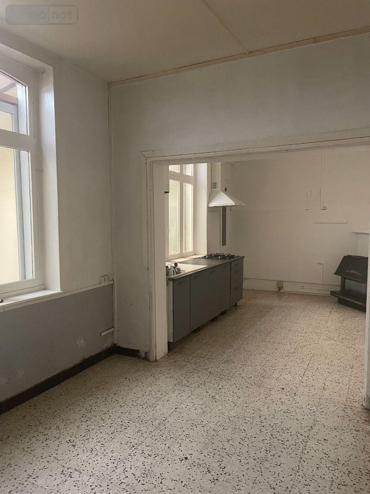 Fonds et murs commerciaux a vendre Bailleul 59270 Nord 196 m2  230000 euros