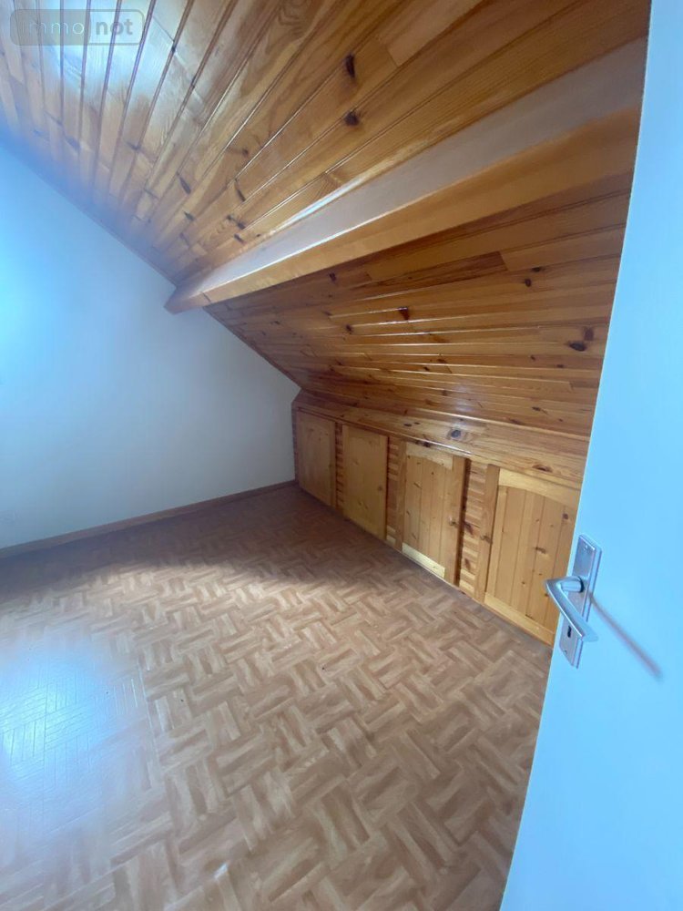 Maison a vendre Sauvat 15240 Cantal 100 m2  84800 euros