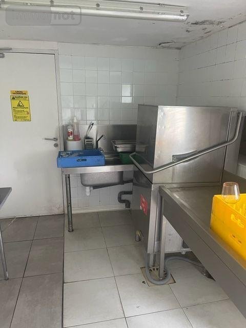 Fonds et murs commerciaux a vendre Écommoy 72220 Sarthe  137800 euros