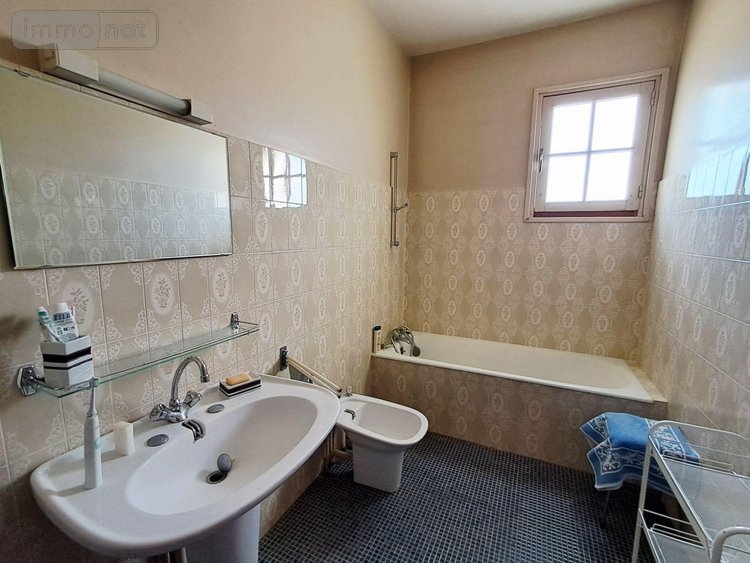 Maison a vendre Chambon 17290 Charente-Maritime 170 m2 8 pièces 281664 euros