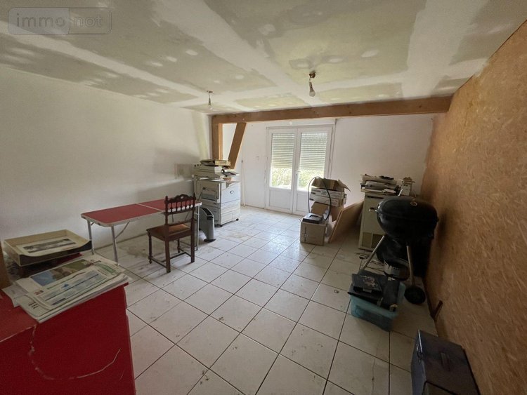 Fonds et murs commerciaux a vendre Lassay-les-Châteaux 53110 Mayenne 500 m2  146720 euros