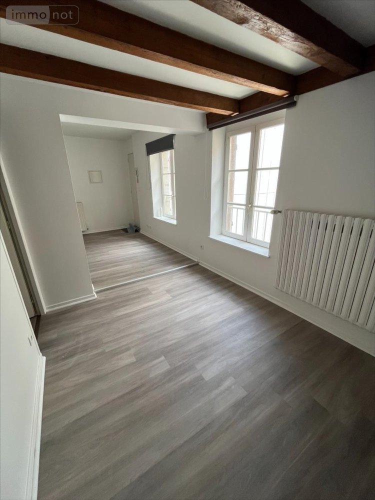 Location appartement Langres 52200 Haute-Marne 28 m2 1 pièce 385 euros