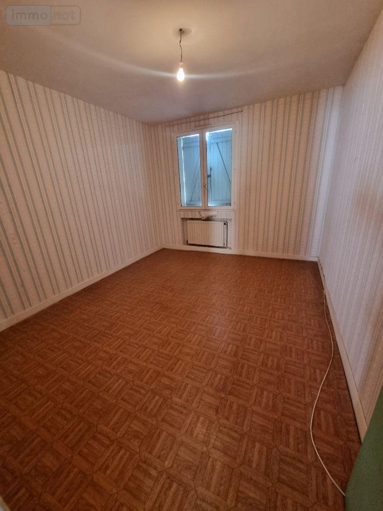 Maison a vendre Neuvy-Saint-Sépulchre 36230 Indre 120 m2 8 pièces 73000 euros