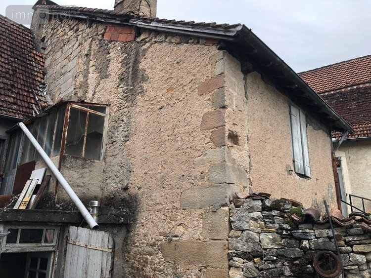 Maison a vendre Aynac 46120 Lot 262 m2  44000 euros