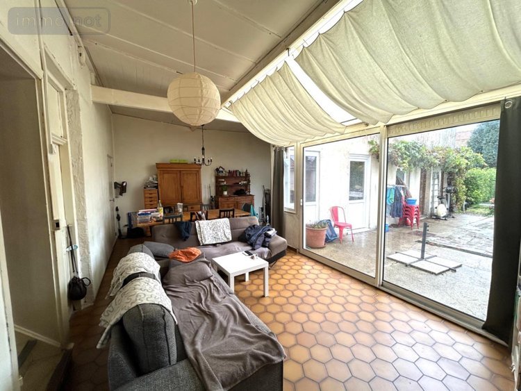 Fonds et murs commerciaux a vendre Hondschoote 59122 Nord 34 m2  106750 euros