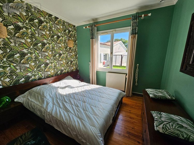 propriete a vendre Grézac 17120 Charente-Maritime 400 m2 13 pièces 834080 euros