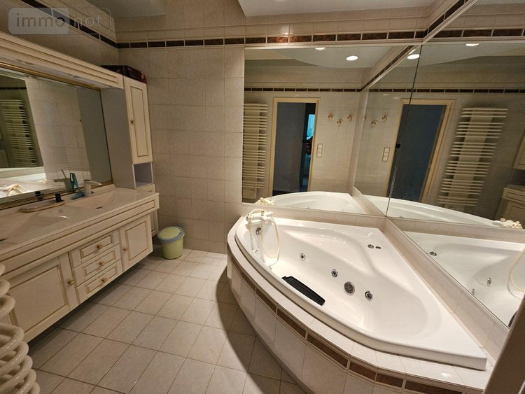 propriete a vendre Grézac 17120 Charente-Maritime 400 m2 13 pièces 834080 euros