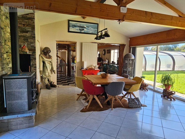 propriete a vendre Grézac 17120 Charente-Maritime 400 m2 13 pièces 834080 euros