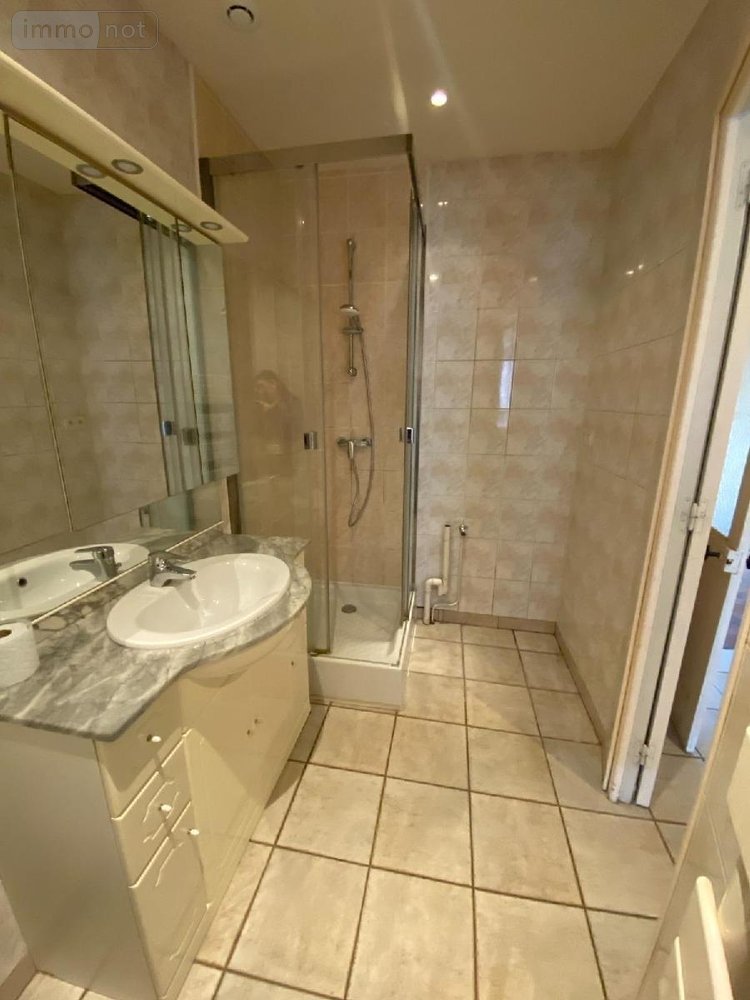 Location maison Salornay-sur-Guye 71250 Saône-et-Loire 103 m2 5 pièces 650 euros