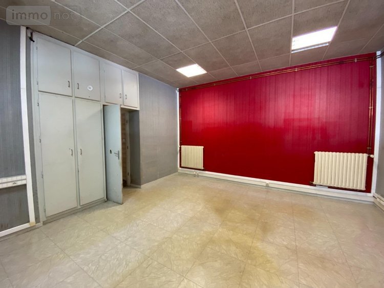Fonds et murs commerciaux a vendre Vesoul 70000 Haute-Saône 61 m2  54800 euros