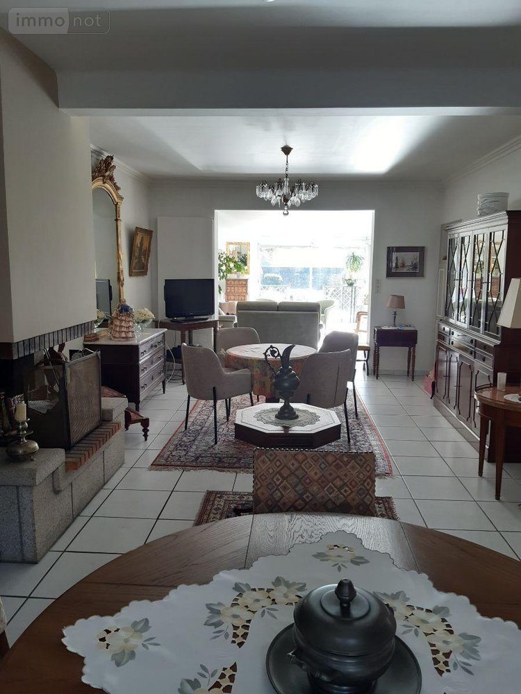 Maison a vendre Pontivy 56300 Morbihan 215 m2 8 pièces 424000 euros