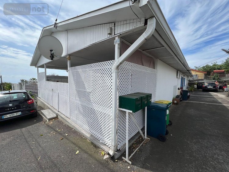 Immeuble a vendre Saint-Paul 97460 Réunion 371 m2  570500 euros