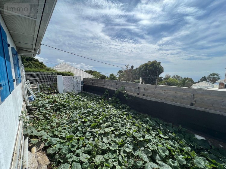 Immeuble a vendre Saint-Paul 97460 Réunion 371 m2  570500 euros