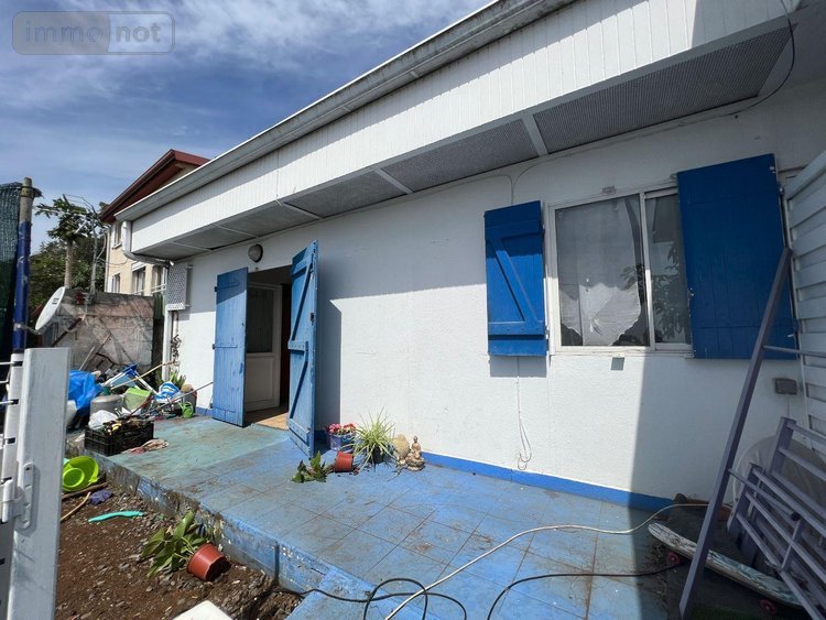 Immeuble a vendre Saint-Paul 97460 Réunion 371 m2  570500 euros