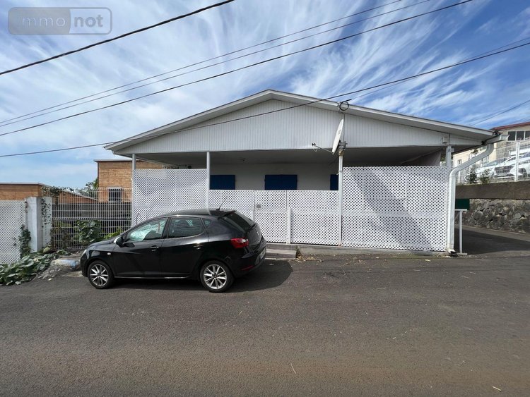 Immeuble a vendre Saint-Paul 97460 Réunion 371 m2  570500 euros