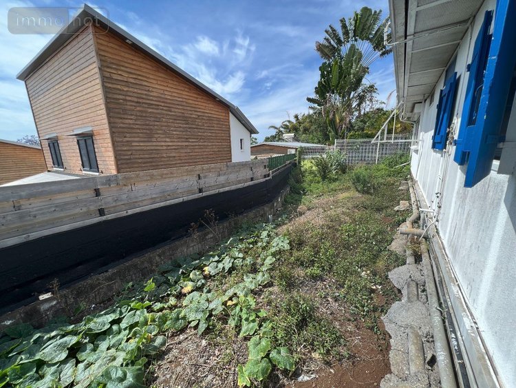 Immeuble a vendre Saint-Paul 97460 Réunion 371 m2  570500 euros