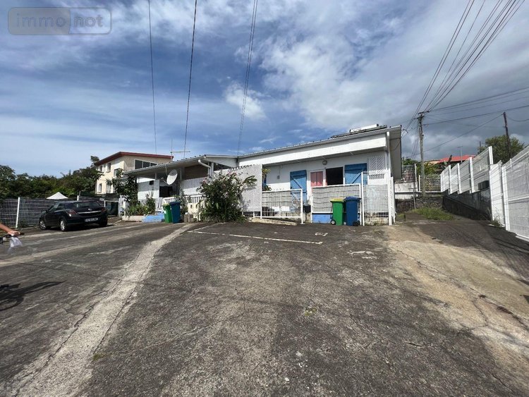 Immeuble a vendre Saint-Paul 97460 Réunion 371 m2  570500 euros