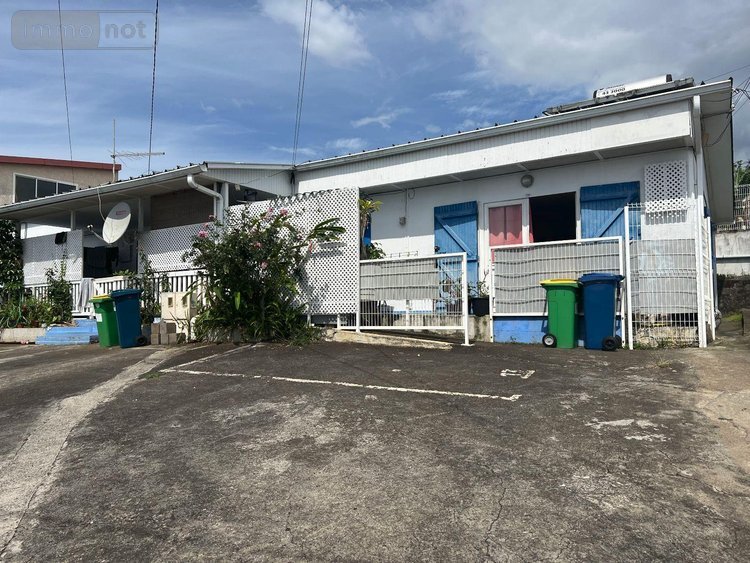 Immeuble a vendre Saint-Paul 97460 Réunion 371 m2  570500 euros
