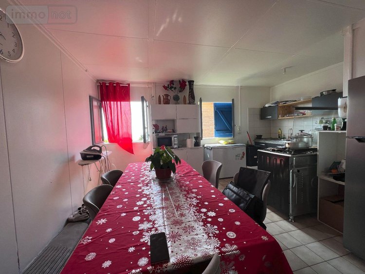 Immeuble a vendre Saint-Paul 97460 Réunion 371 m2  570500 euros