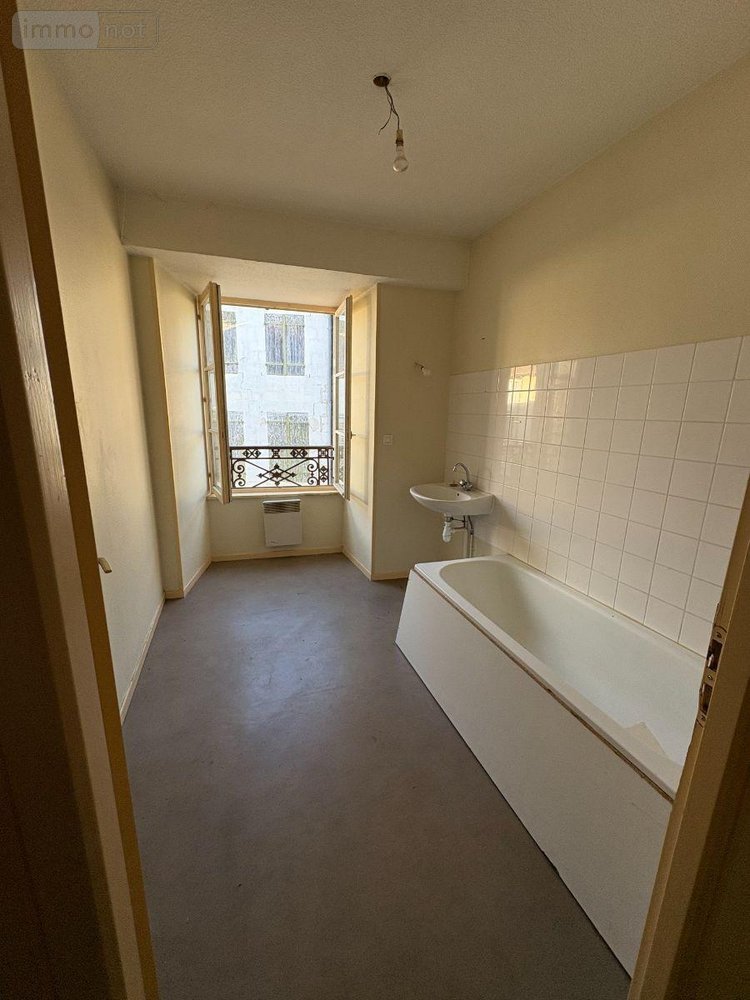 Immeuble a vendre Joinville 52300 Haute-Marne 200 m2  148100 euros