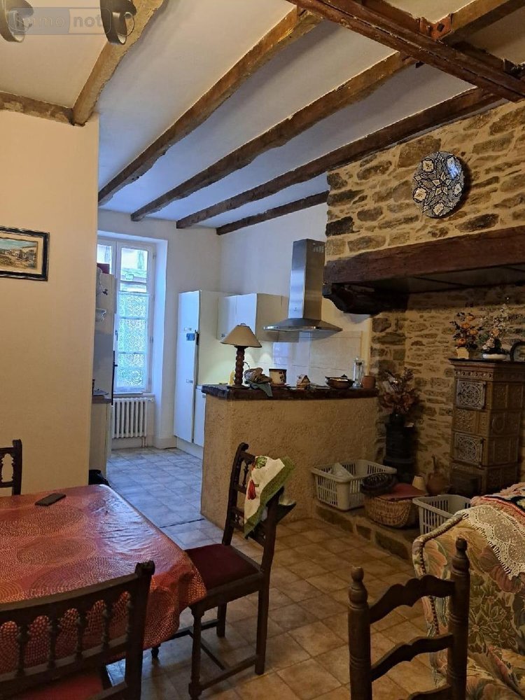 Immeuble a vendre Sauveterre-de-Rouergue 12800 Aveyron 233 m2  199000 euros