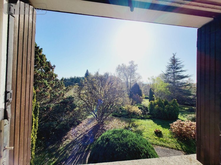 Maison a vendre Neuvic 19160 Corrèze 190 m2 9 pièces 213200 euros