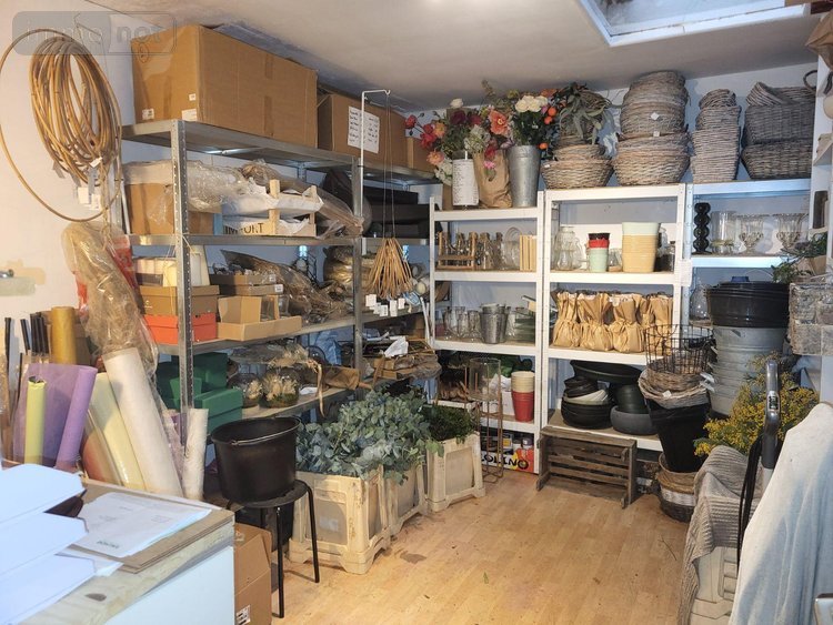 Fonds et murs commerciaux a vendre Roscoff 29680 Finistère 71 m2  107000 euros