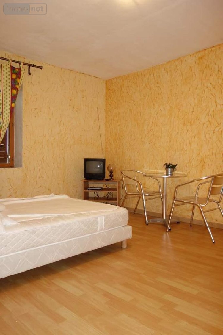 Fonds et murs commerciaux a vendre Charbonnières 71260 Saône-et-Loire 192 m2  215000 euros