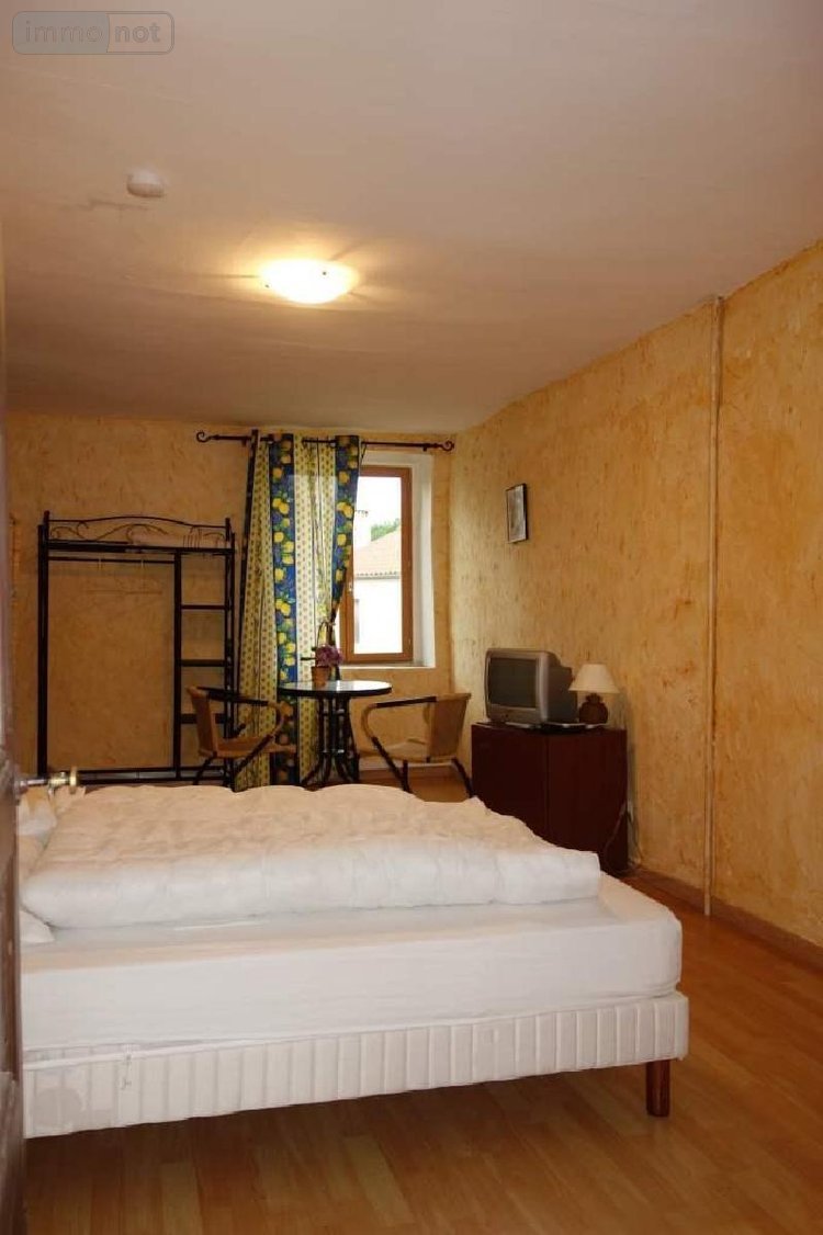 Fonds et murs commerciaux a vendre Charbonnières 71260 Saône-et-Loire 192 m2  215000 euros