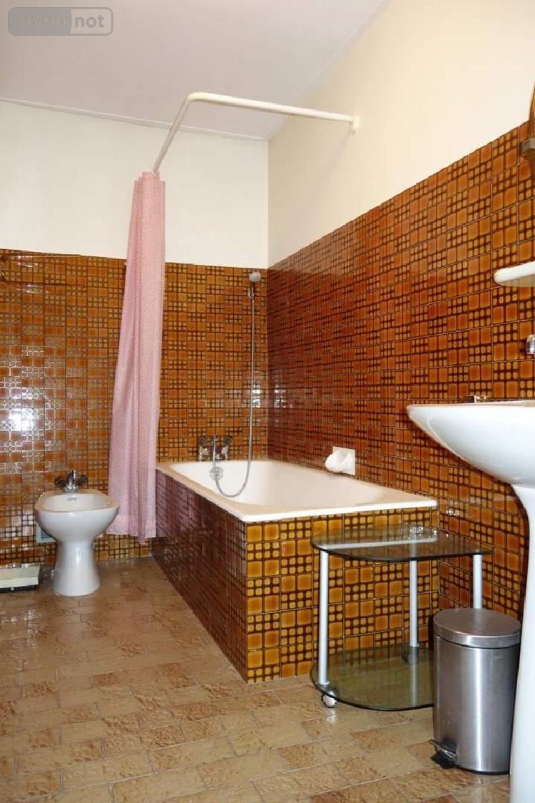 Maison a vendre La Roche-Vineuse 71960 Saône-et-Loire 200 m2 5 pièces 308000 euros