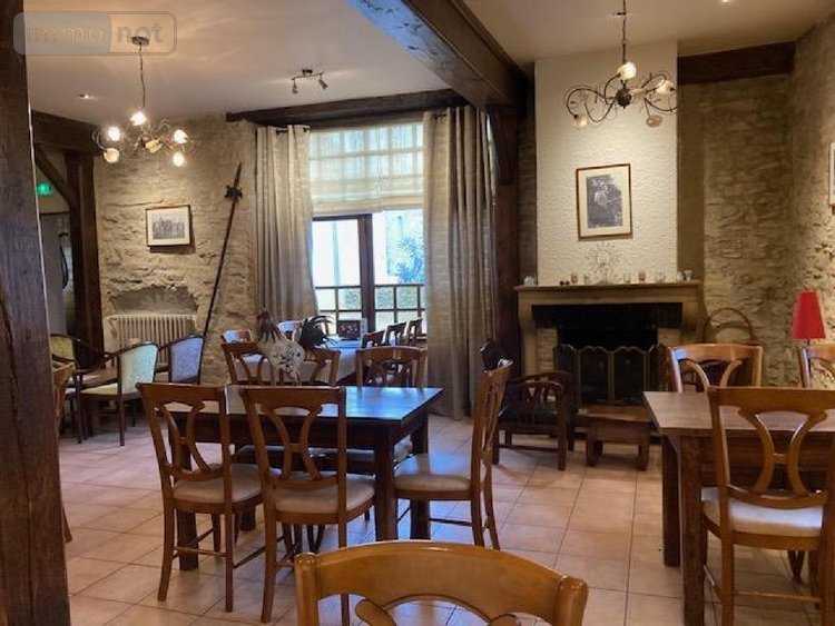 Fonds et murs commerciaux a vendre Mâcon 71000 Saône-et-Loire 838 m2  421500 euros