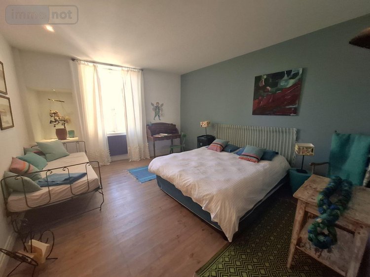 Maison a vendre Sauxillanges 63490 Puy-de-Dôme 247 m2 14 pièces 325500 euros