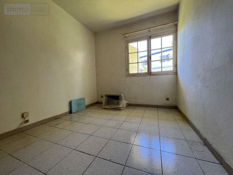 Maison a vendre Saint-Benoît 97470 Réunion 184 m2 7 pièces 254000 euros