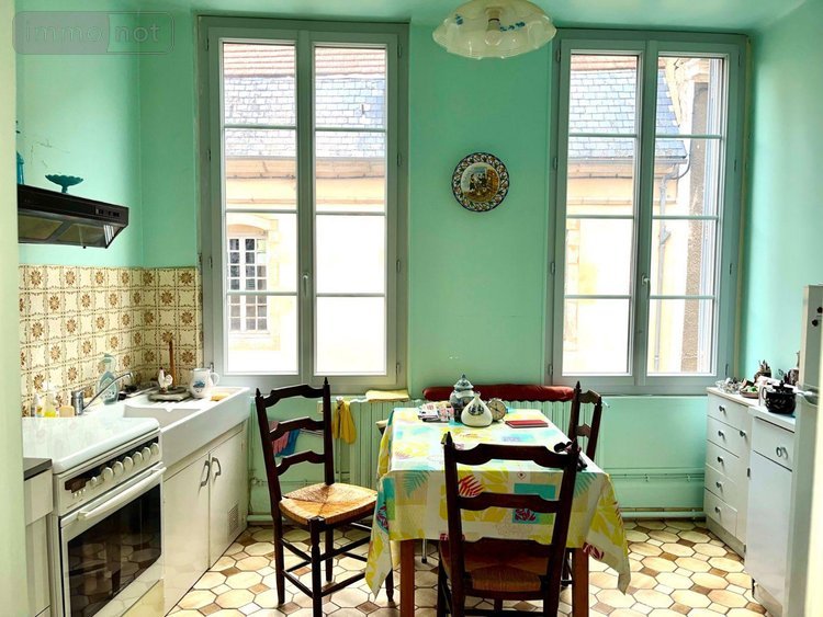 Immeuble a vendre Avallon 89200 Yonne 151 m2  159000 euros