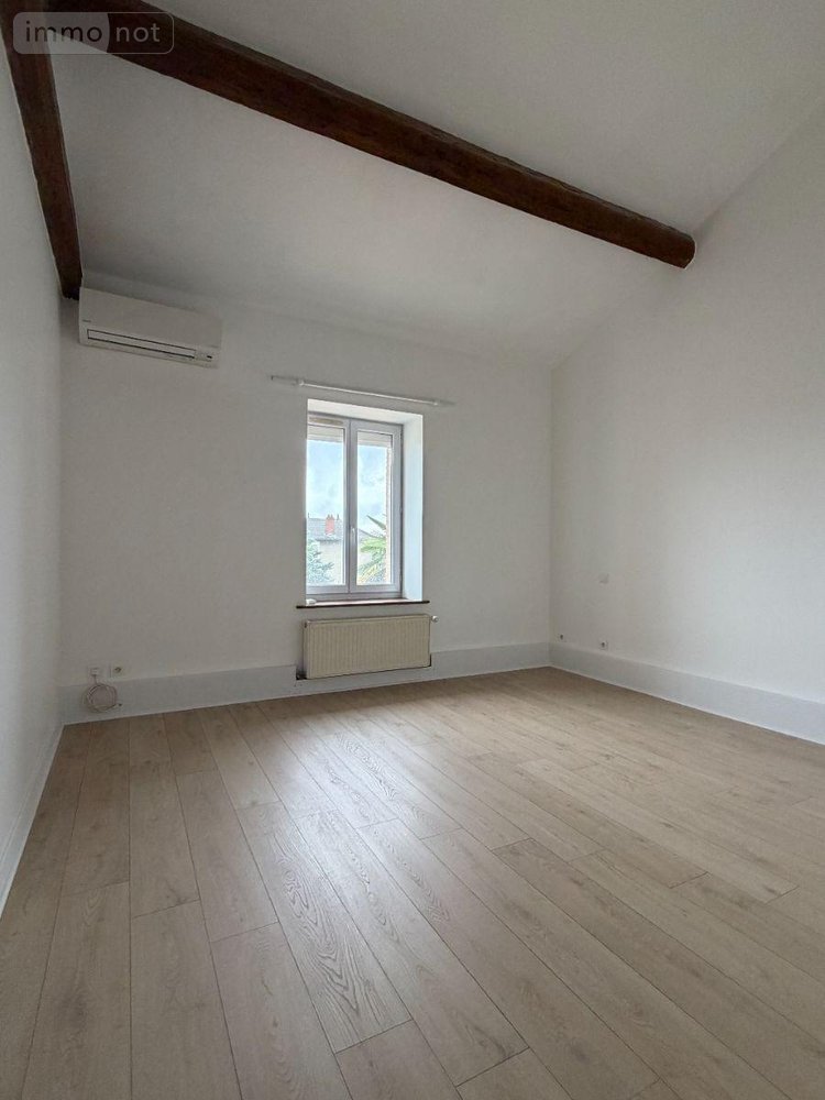 Location maison Crêches-sur-Saône 71680 Saône-et-Loire 141 m2 5 pièces 1500 euros