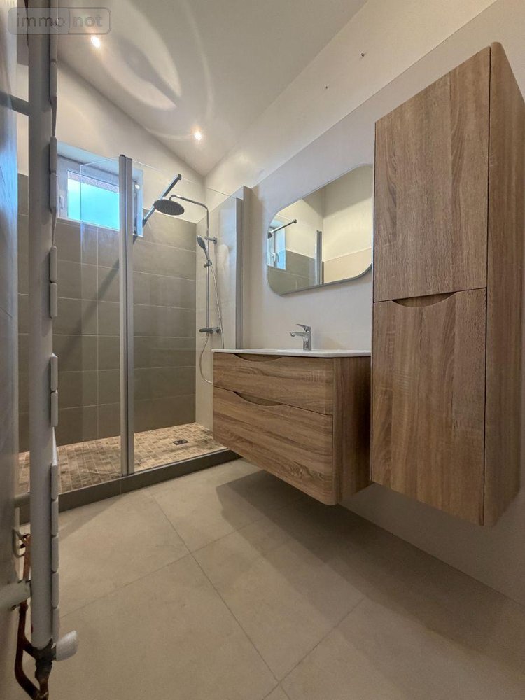Location maison Crêches-sur-Saône 71680 Saône-et-Loire 141 m2 5 pièces 1500 euros