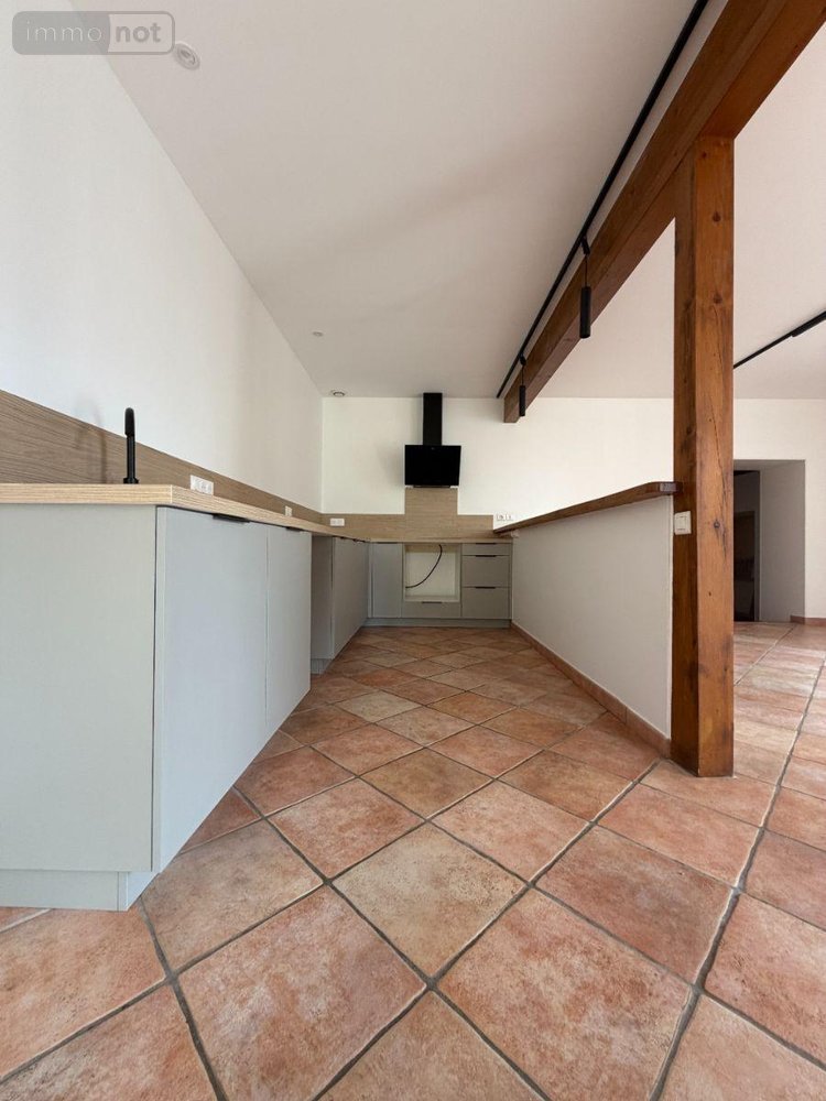 Location maison Crêches-sur-Saône 71680 Saône-et-Loire 141 m2 5 pièces 1500 euros