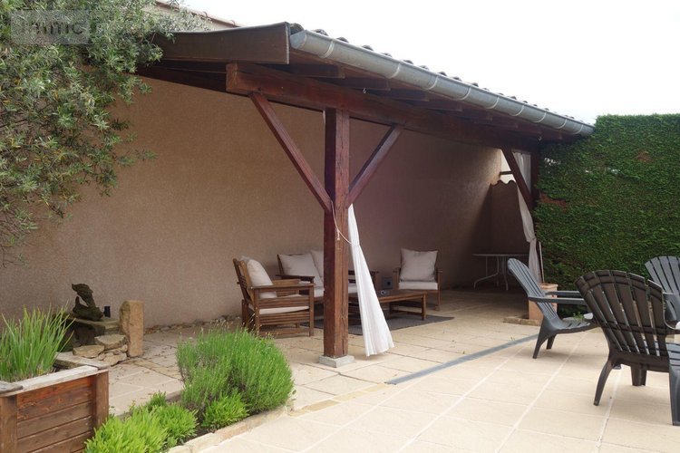 Location maison Crêches-sur-Saône 71680 Saône-et-Loire 141 m2 5 pièces 1500 euros