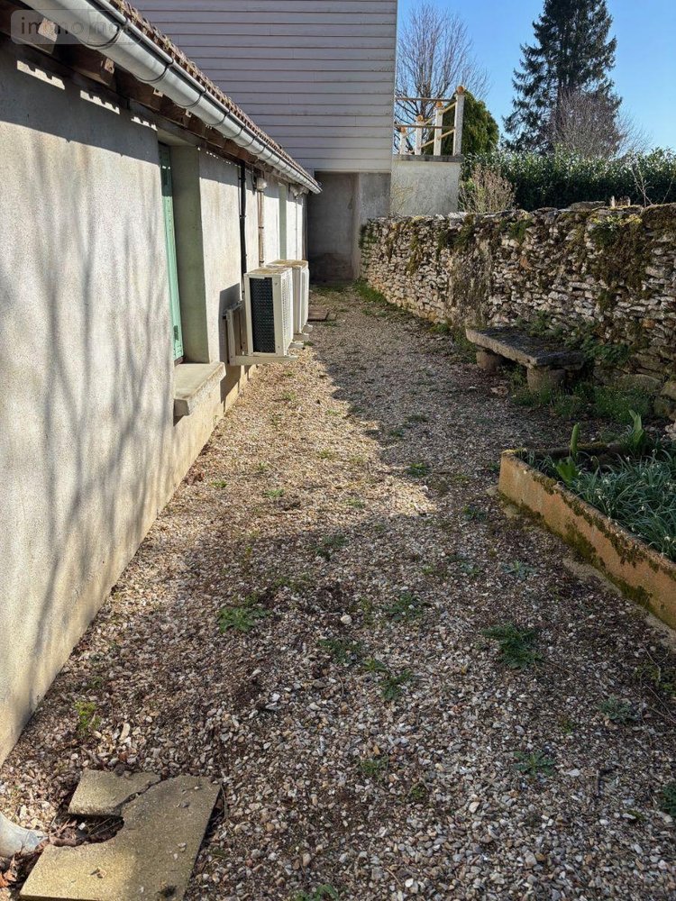 Maison a vendre Bessais-le-Fromental 18210 Cher 131 m2 5 pièces 79500 euros