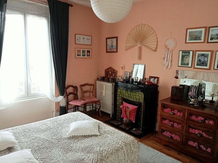 Maison a vendre Montluçon 03100 Allier 112 m2 8 pièces 116600 euros