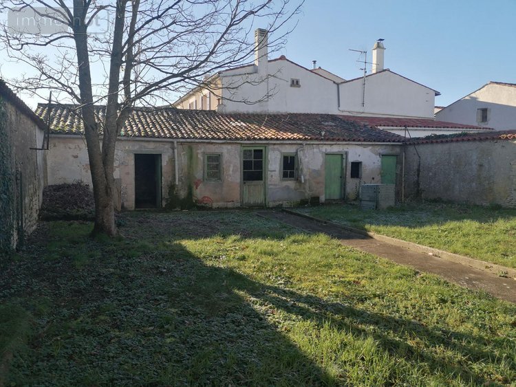Maison a vendre Marans 17230 Charente-Maritime 150 m2 8 pièces 270400 euros